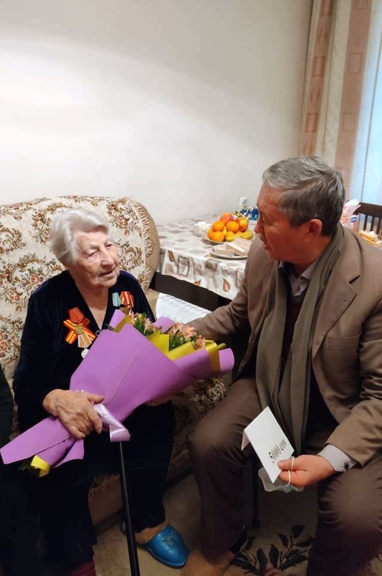 100-летний юбилей отмечает сегодня бишкекчанка Мария Воронина — Today.kg