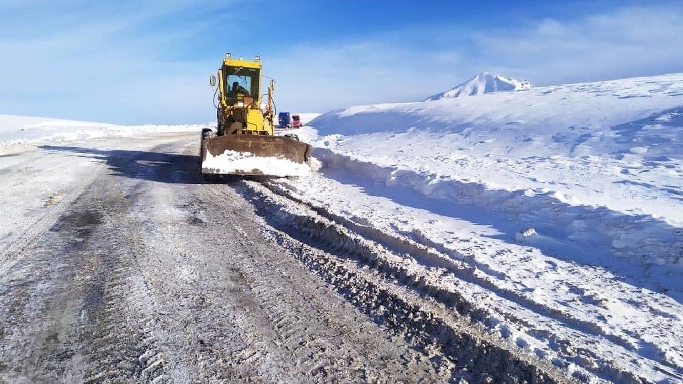 Дорожники очистили трассы от сошедшей лавины и выпавшего снега — Today.kg