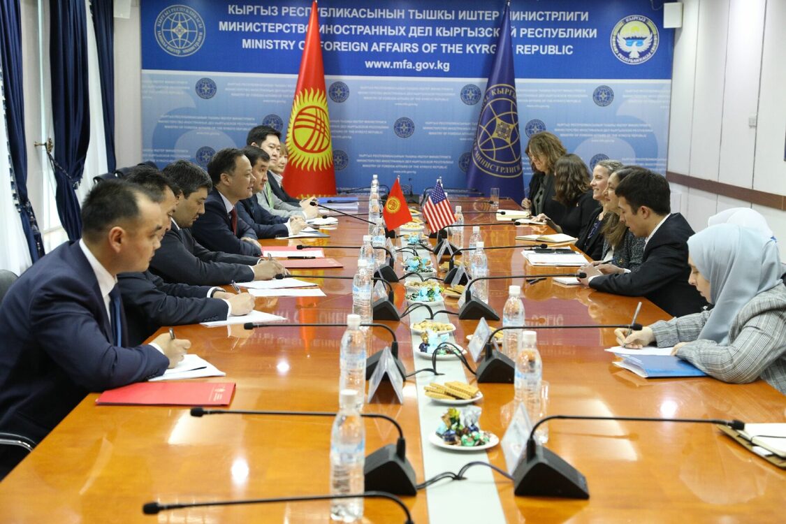 МИД Кыргызстана попросил США ослабить визовые требования к гражданам КР — Today.kg