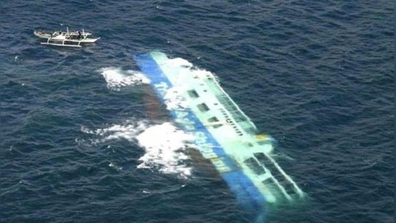 В Индонезии затонул паром, 7 человек погибли — Today.kg