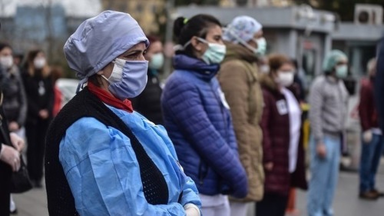 В Турции запретили продажу медицинских масок, их будут раздавать бесплатно — Today.kg