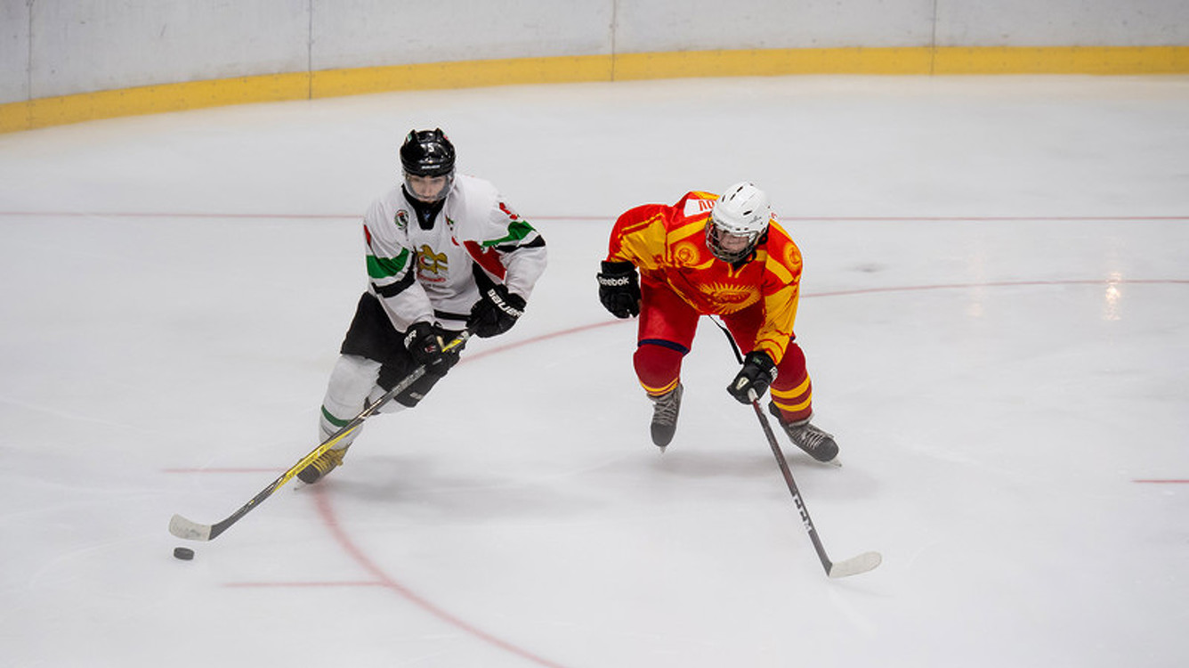 Кыргызстан выиграл  ОАЭ в  хоккее, но на ЧМ не попал — Today.kg