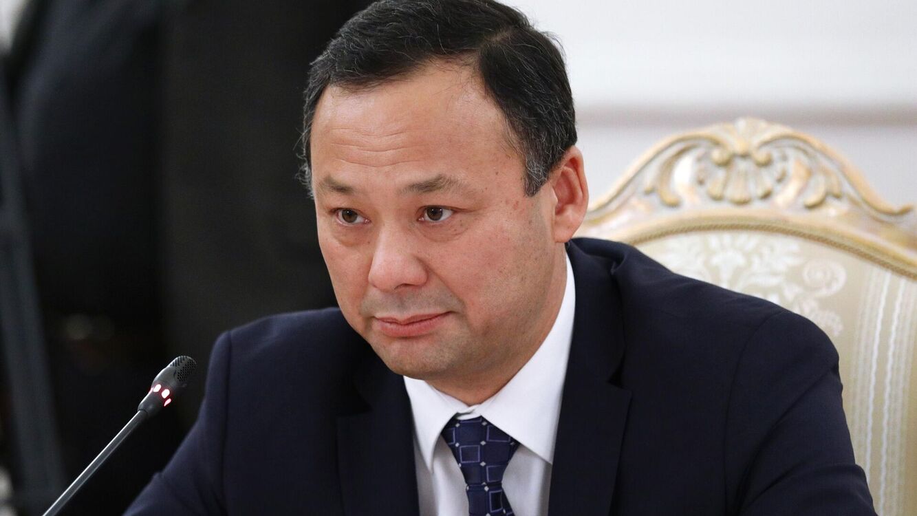Руслан Казакбаев уходит с поста министра иностранных дел — Today.kg