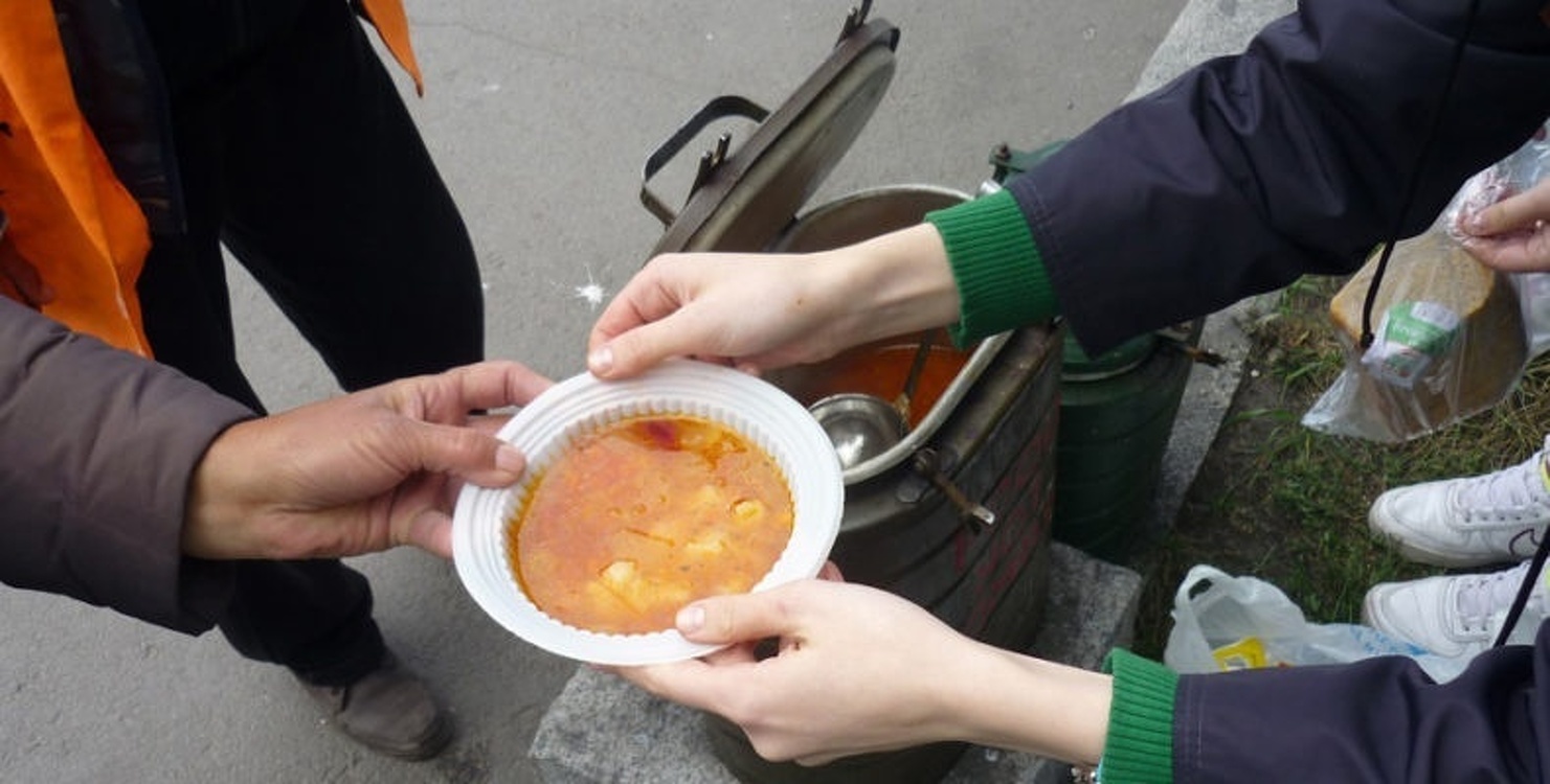 В Бишкеке 29 ноября бездомным раздадут горячее питание — Today.kg