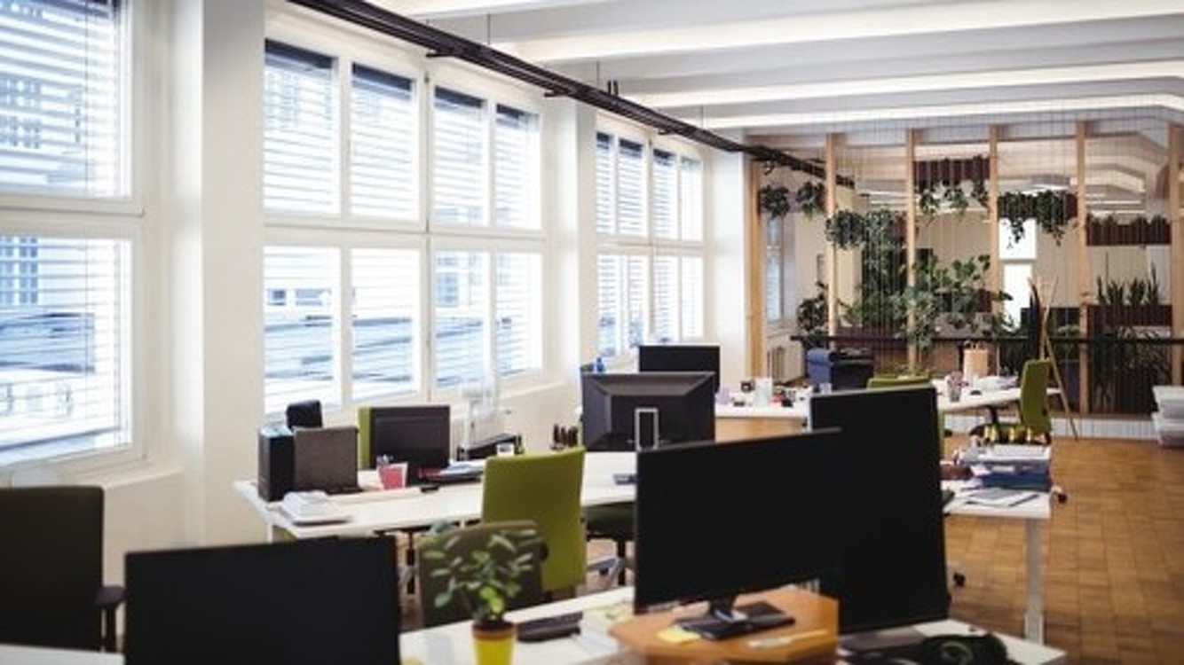 Financial Times: Конец офисов? Коронавирус может навсегда изменить рабочее место — Today.kg
