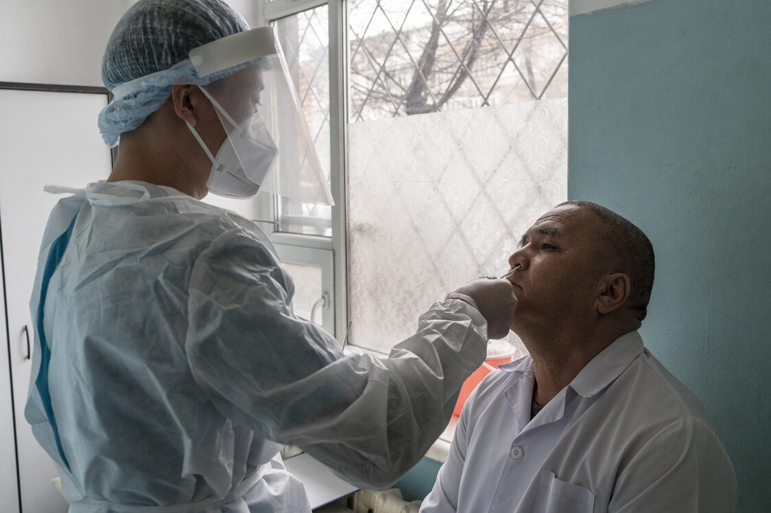 За сутки в Кыргызстане умерли два пациента с COVID-19, вирус выявили у 107 человек — Today.kg