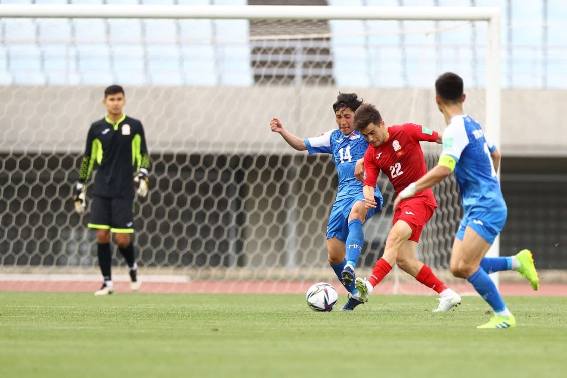 Футбол: Кыргызстан проиграл Монголии, шансы на выход на чемпионат мира значительно сокращаются — Today.kg