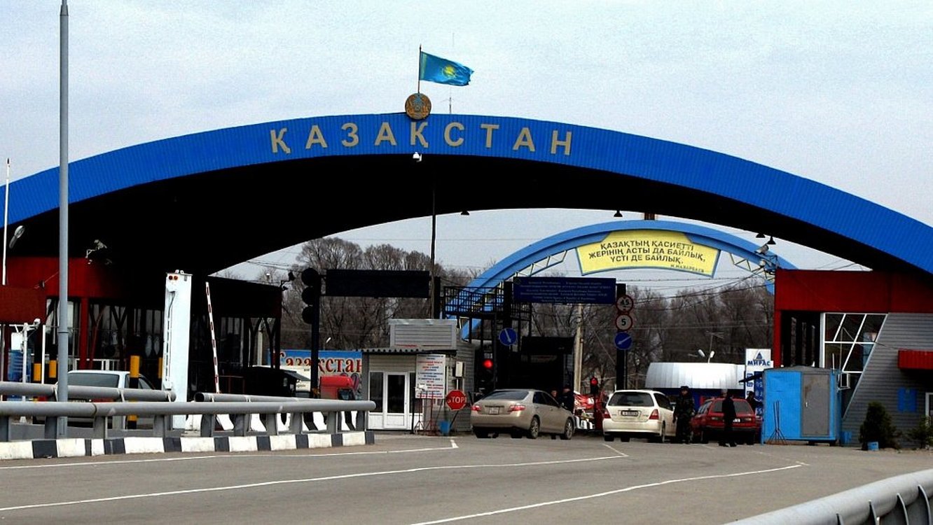 Пункт пропуска «Каркыра» на госгранице с Казахстаном возобновил работу — Today.kg