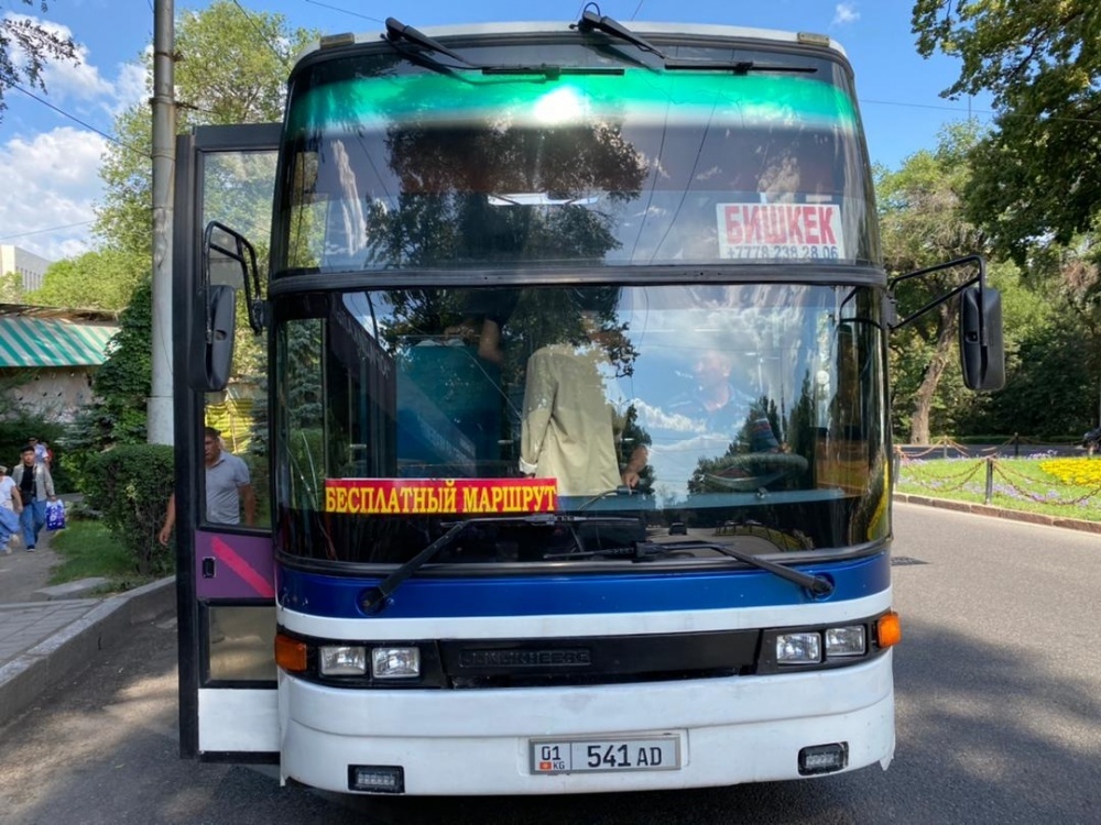 Забастовка маршруток. Пассажиров в Бишкеке развозят и автобусы активистов — Today.kg