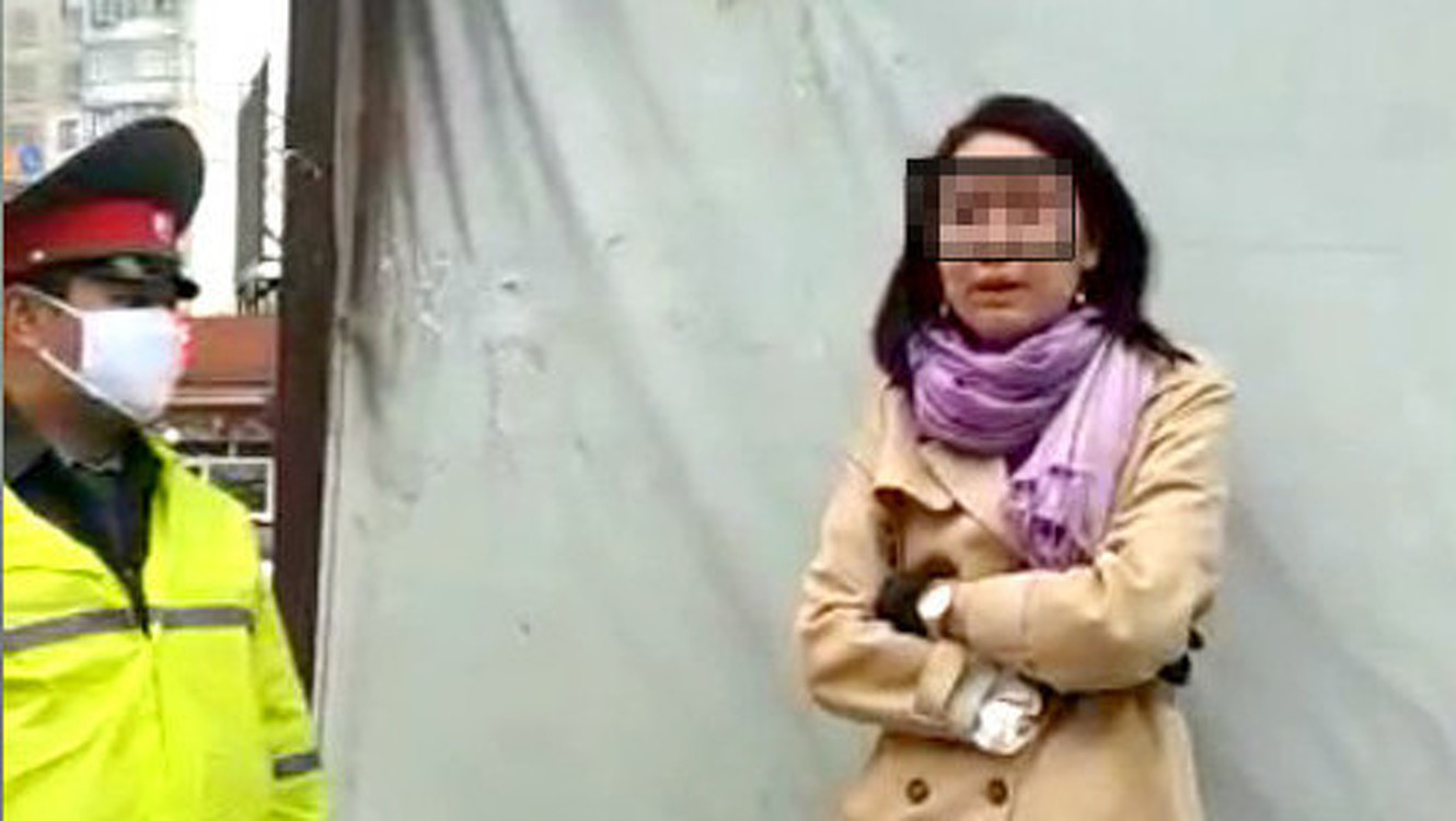 Оскорбившая милицию и кыргызстанцев девушка отпущена под домашний арест — Today.kg