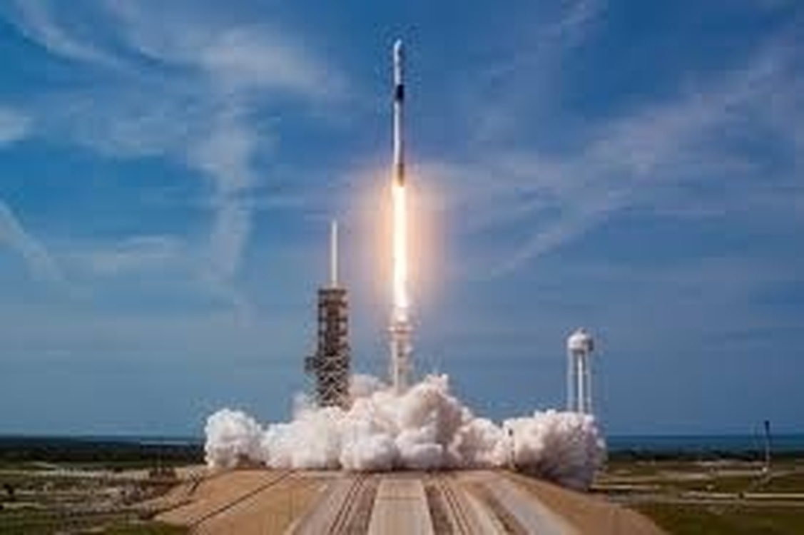 SpaceX запустила ракету со спутниками Starlink — Today.kg