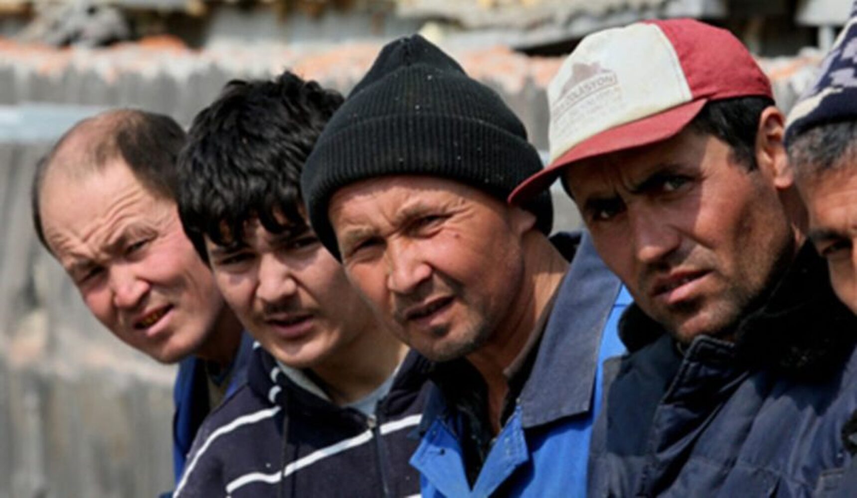 Оставленные позади. Как трудовая миграция в Центральной Азии влияет на детей — Today.kg