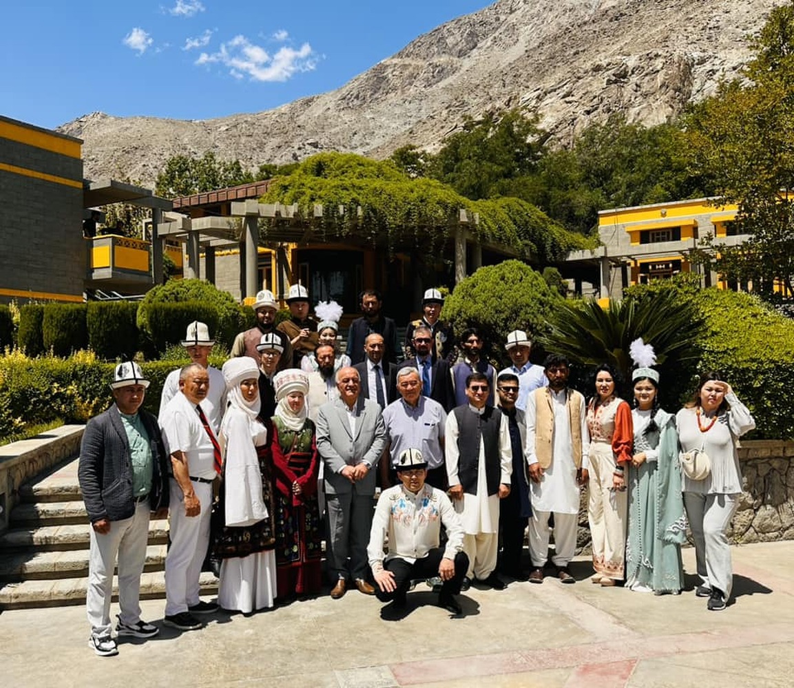 Делегация из Кыргызстана отправилась в научно-культурную экспедицию в Пакистан — Today.kg