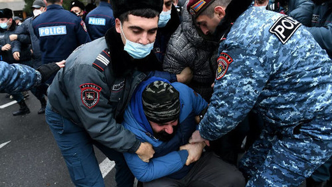 На митинге в Ереване задержаны более 40 человек — Today.kg