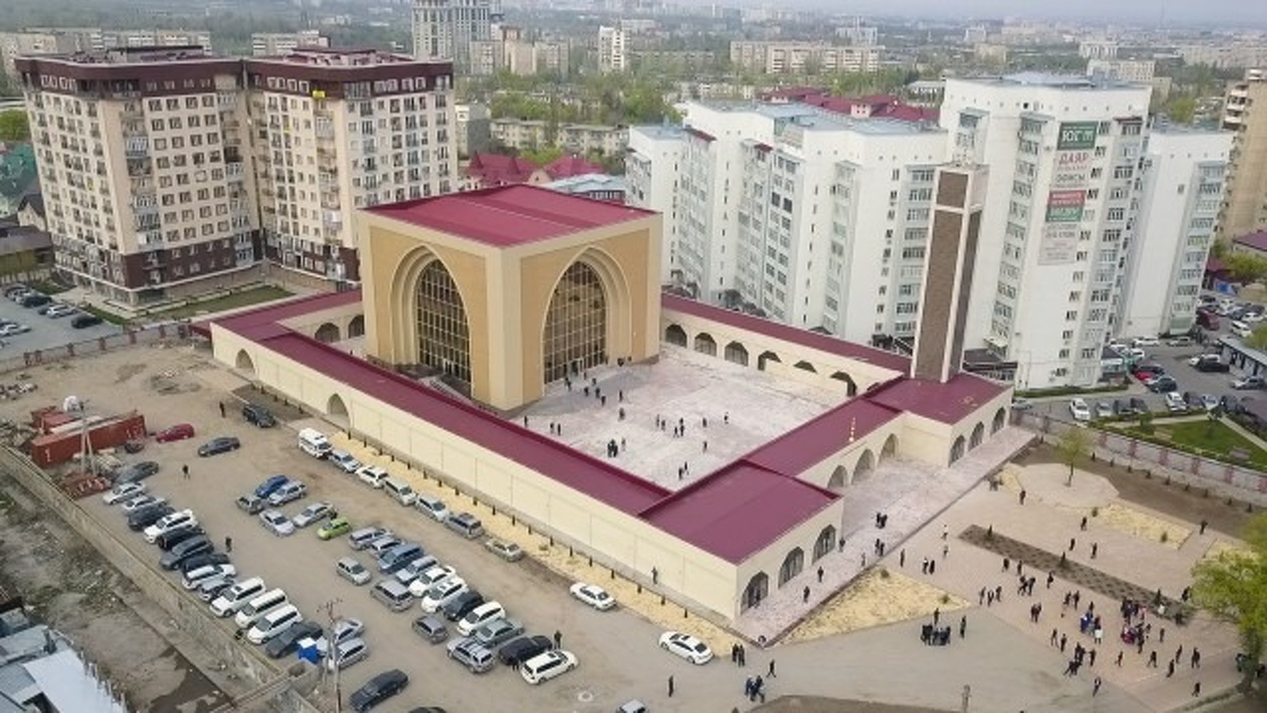 Суд наложил арест на построенную Атамбаевым мечеть в Бишкеке — Today.kg