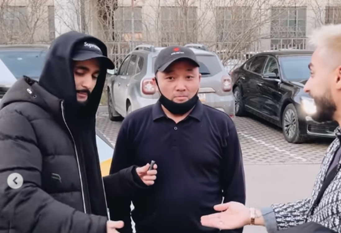 «Добро возвращается». Российские блогеры подарили кыргызстанцу новую машину — Today.kg