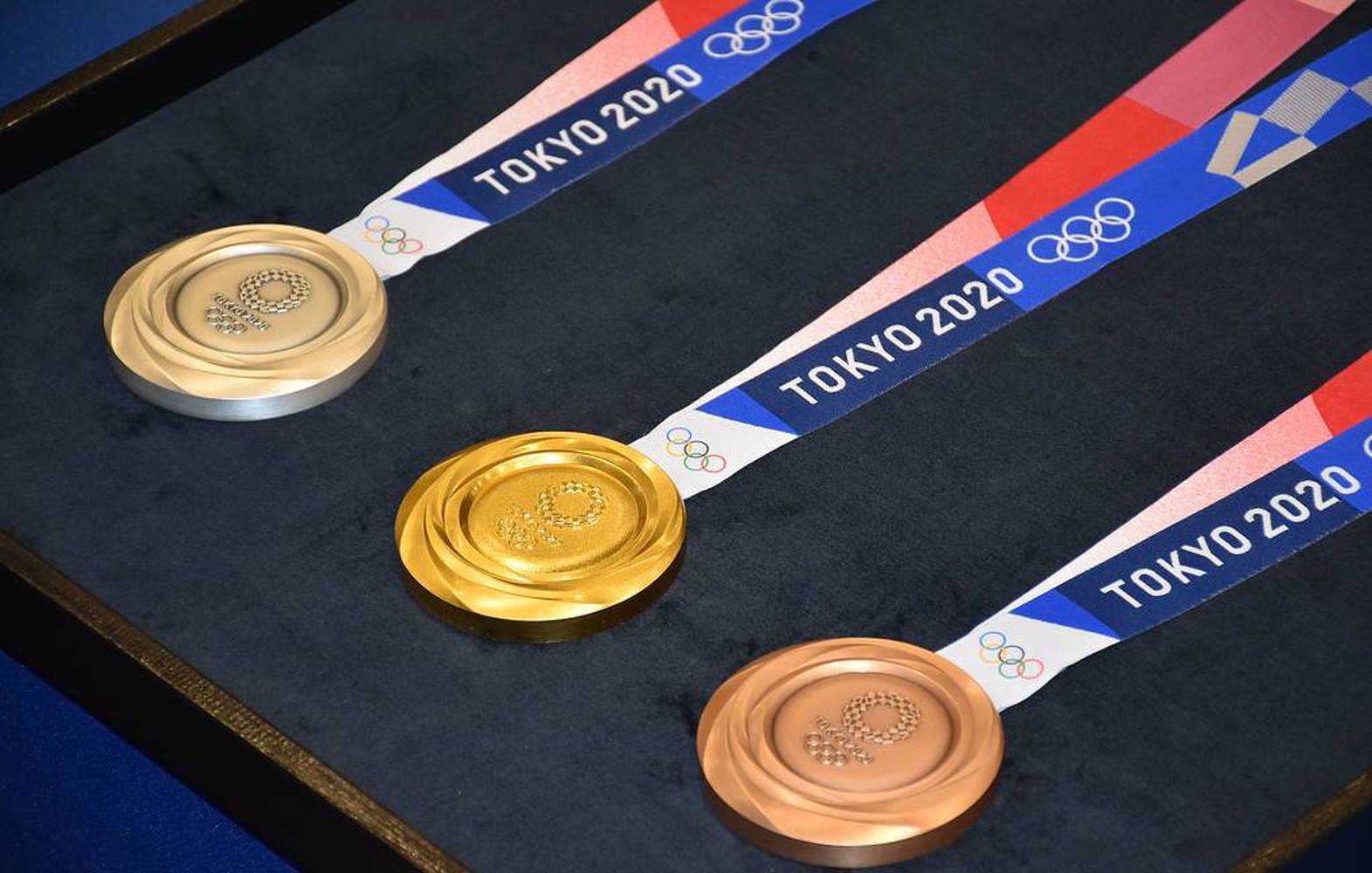 В Токио представили дизайн медалей Олимпиады 2020 года — Today.kg