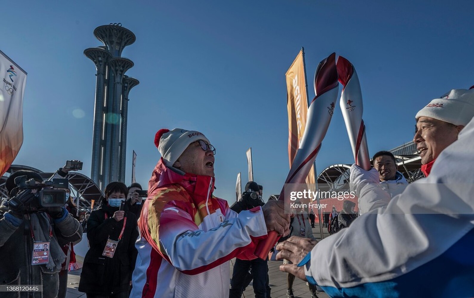 В Пекине стартовала эстафета олимпийского огня зимних Игр — Today.kg