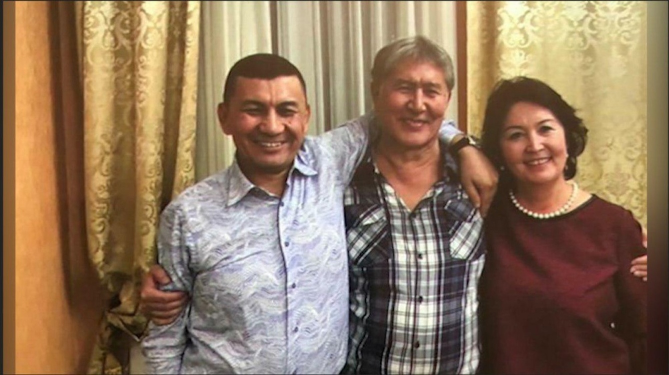 Фото четы Атамбаевых в обнимку с Абдукадыром все-таки подлинное? — Today.kg