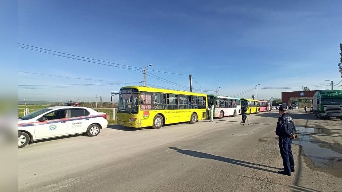 За последний месяц в Кыргызстан 17 рейсами и 6 автобусами привезли 3,5 тыс. граждан — Today.kg