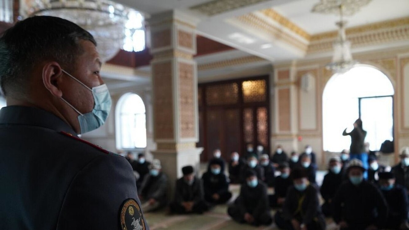 Милиционеры встретились с имамами Бишкека — Today.kg