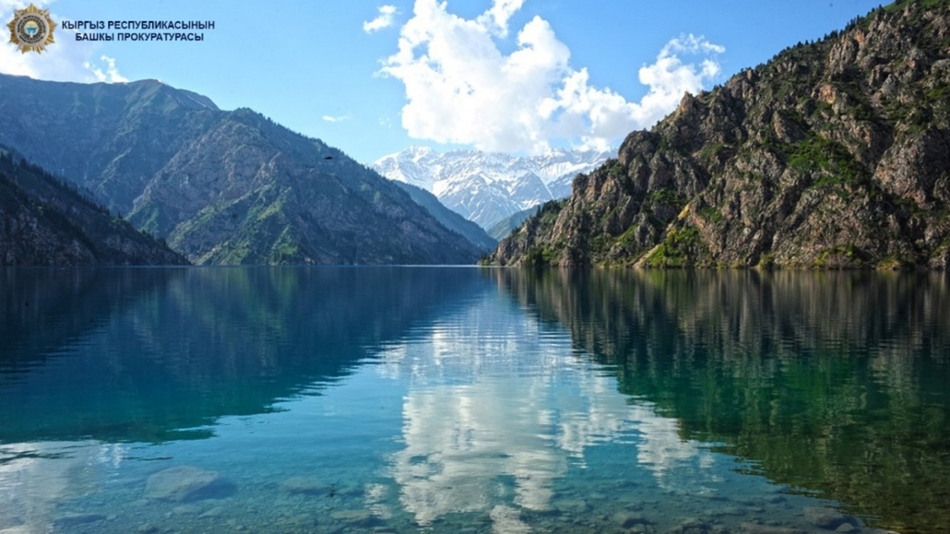 Реках и озерах казахстана. Озеро Сары Челек. Сары Челек Киргизия. Природа Кыргызстана Сары Челек. Джалал Абад Сары Челек.