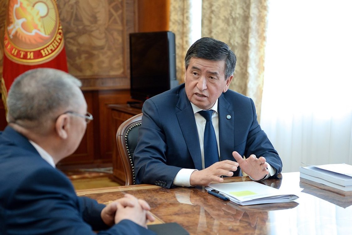 Сооронбай Жээнбеков и Токон Мамытов обсудили работу Ассамблеи народа Кыргызстана — Today.kg