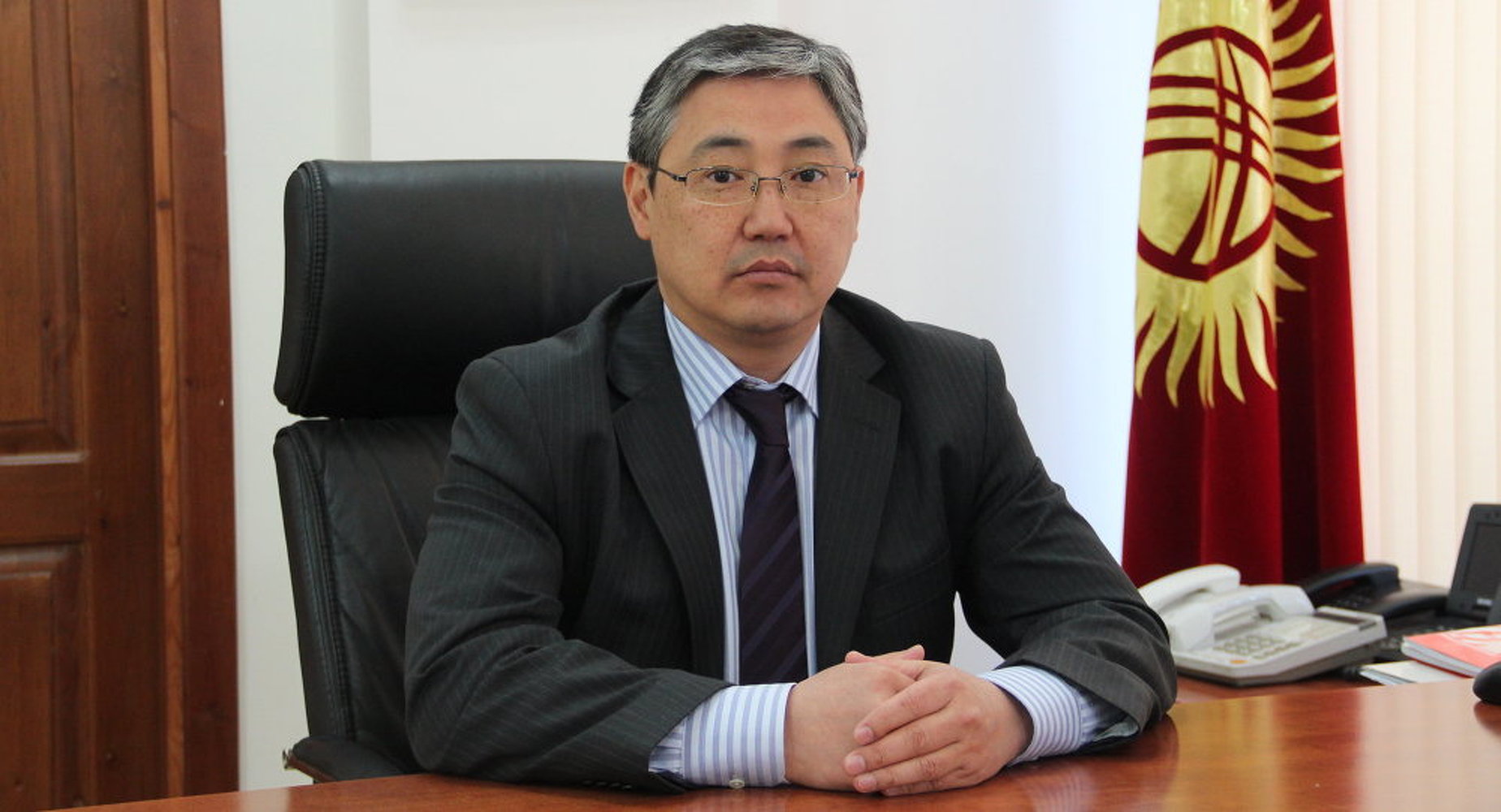Сосед первого вице-мэра Бишкека Алмаза Бакетаева обвинил чиновника в избиении — Today.kg