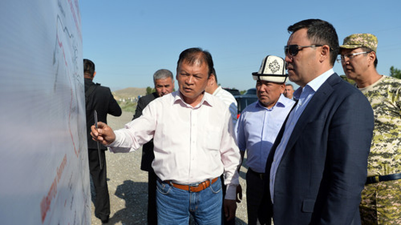 Президент ознакомился со строительством объездной автодороги вокруг Таджикистана до села Ак-Сай Баткенской области (схема) — Today.kg