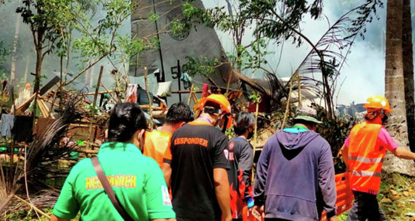 Падение самолета на Филиппинах — стало известно о 45 жертвах. Видео — Today.kg