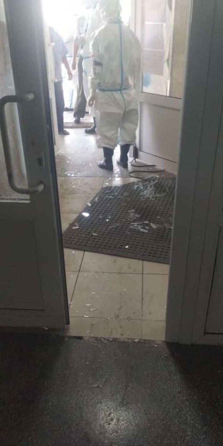 На медиков бишкекской больницы напали родственники пациентов — Today.kg