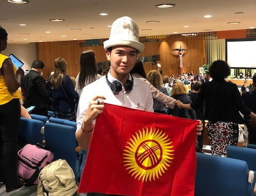 Ученик школы-лицея №13 съездил в Нью-Йорк на молодежный климатический саммит ООН — Today.kg