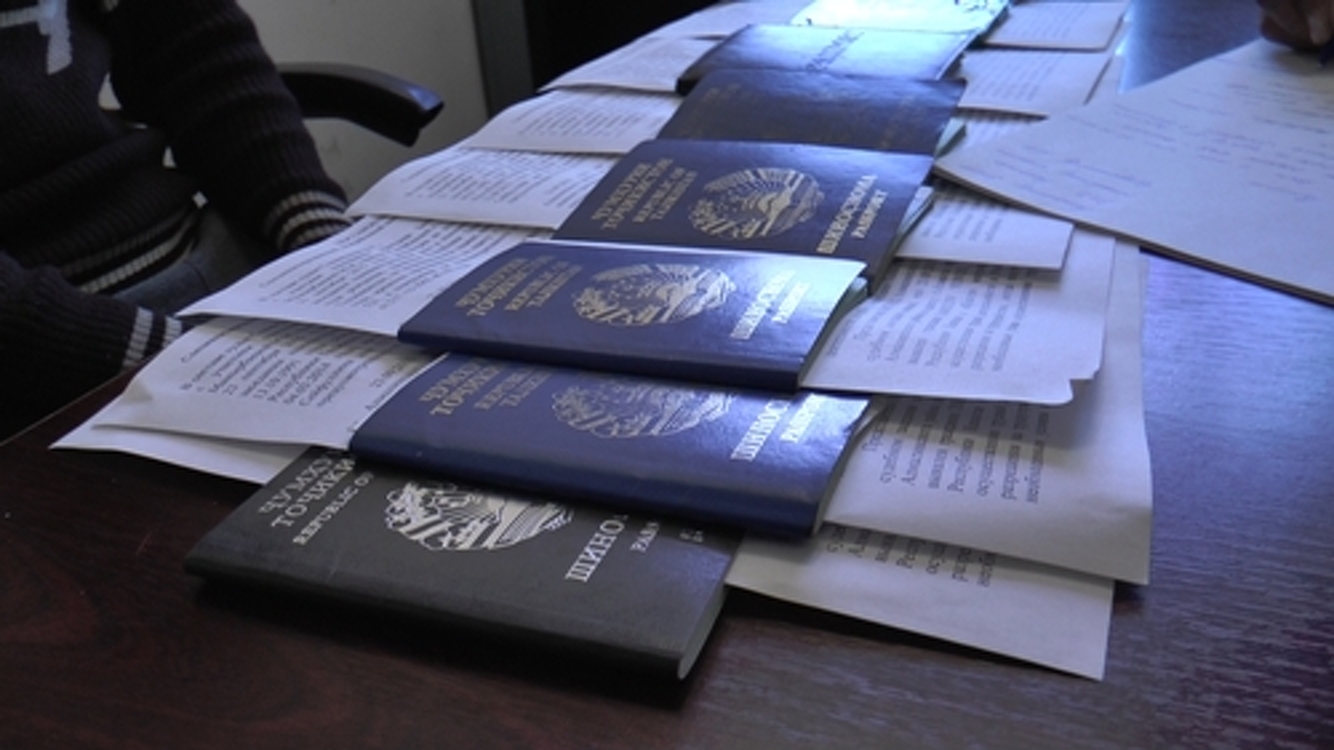 Российский МВД хочет заставить мигрантов оплачивать депортацию на родину — Today.kg