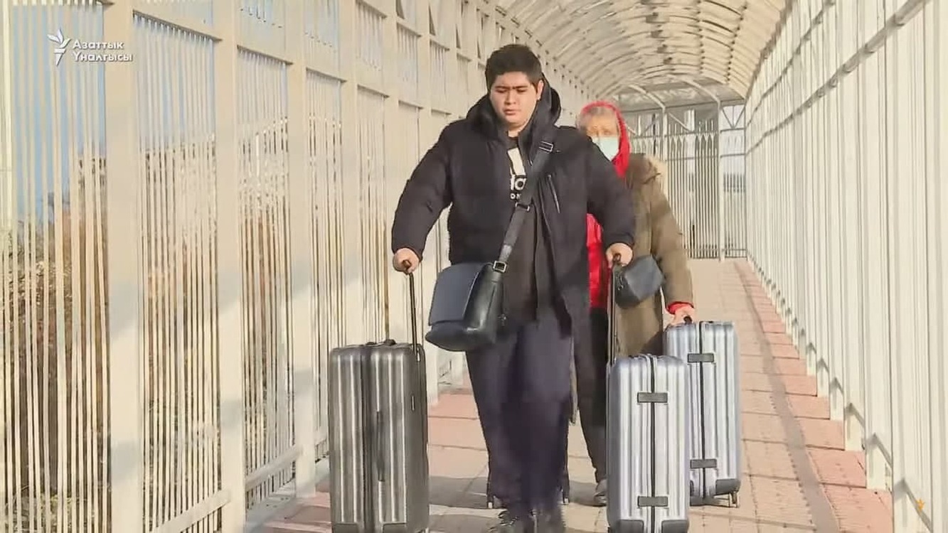 В Кыргызстан из Алматы вернули 150 кыргызстанцев — всего эвакуировано около 300 граждан — Today.kg