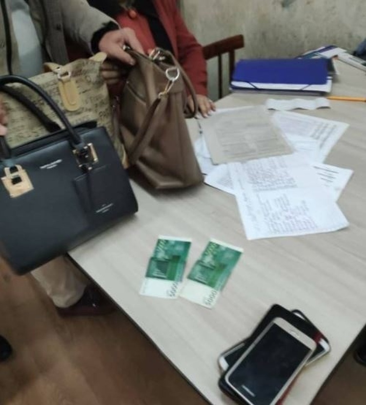 В Маевке за подкуп избирателей задержали женщину — Today.kg