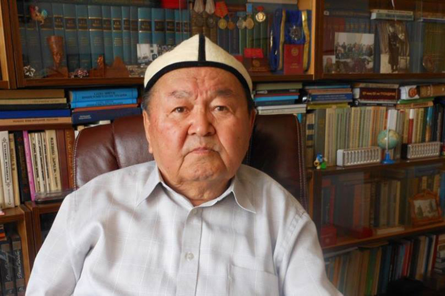 Ушел из жизни основатель кыргызской юридической науки Карпек Курманов — Today.kg