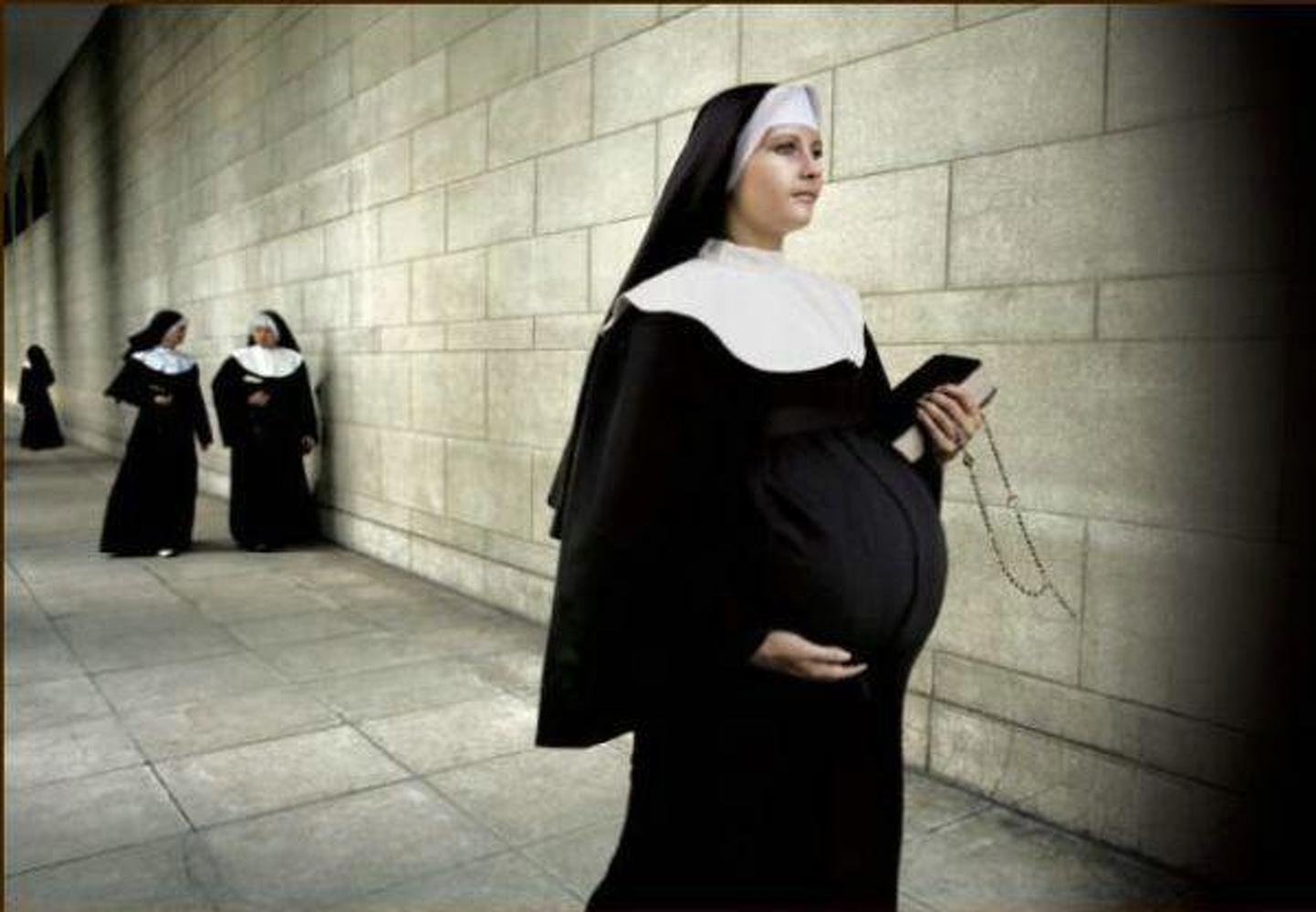 Болезнь монашек что это. Сестра Мэделин монахиня. Монахини католички в церкви.