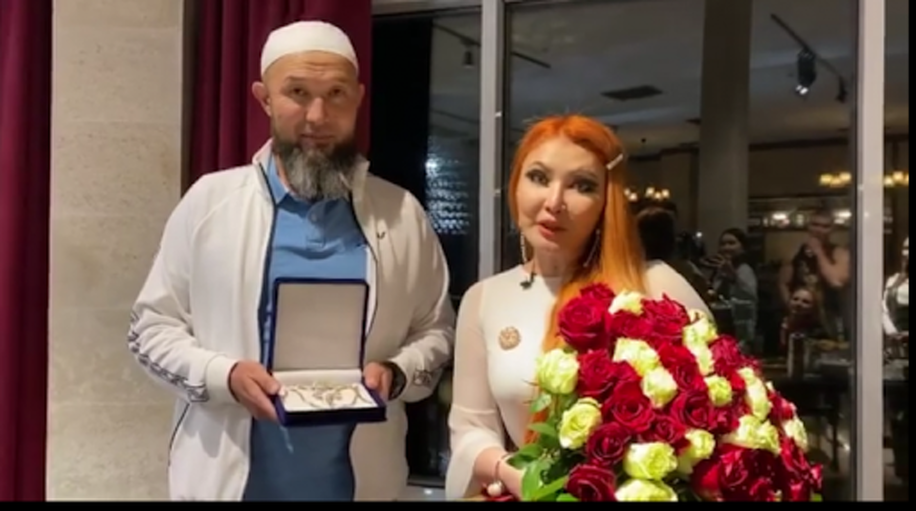 Рамзан Кадыров подарил Ассоль Молдокматовой колье и серьги с бриллиантами — Today.kg