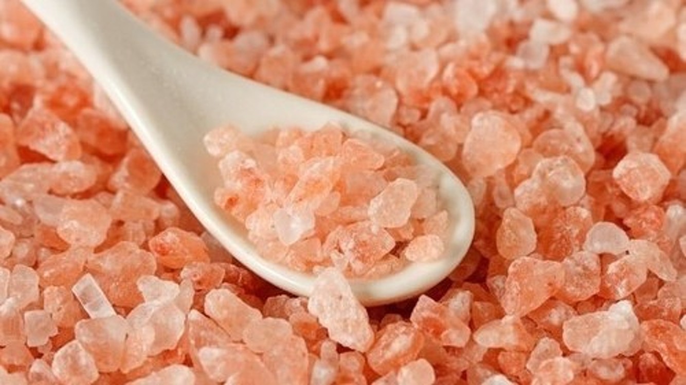 В Казахстане соль с розового озера продают как лекарство от коронавируса — Today.kg