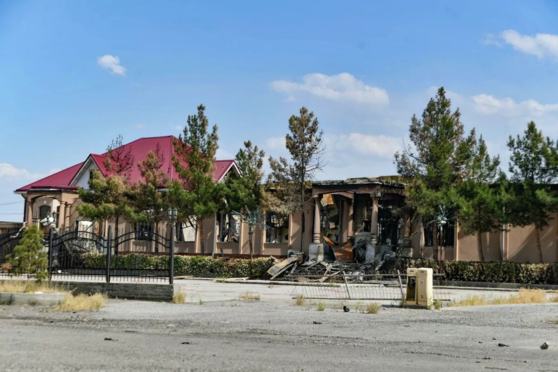 Издание «Спутник Таджикистан» выдало снимки разрушенных зданий в кыргызских сёлах за таджикские — FactCheck — Today.kg