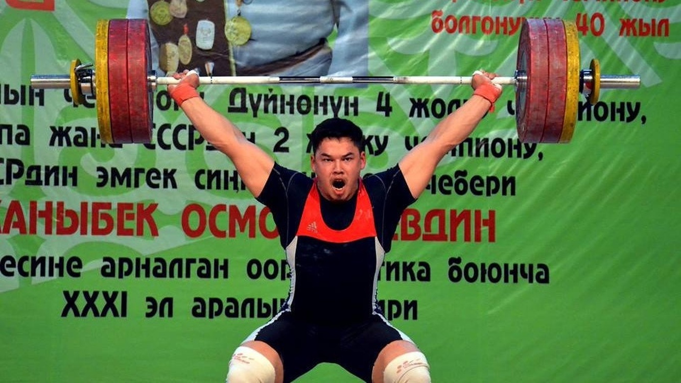 Тяжелоатлет Бакдоолот Расулбеков выиграл золотую медаль в Иране — Today.kg