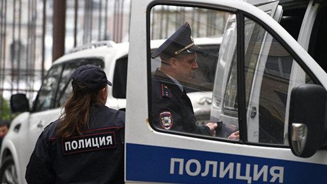 В Москве мужчина с 5-летним ребёнком выбросился из окна — Today.kg