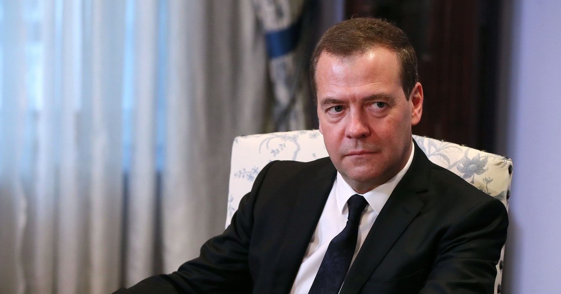 Премьер России Д.Медведев прилетел в Чолпон-Ату на заседание Межправсовета ЕАЭС — Today.kg