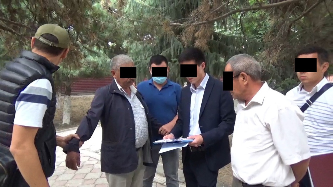 Инспектор представительства института омбудсмена задержан за взятку — ГКНБ — Today.kg