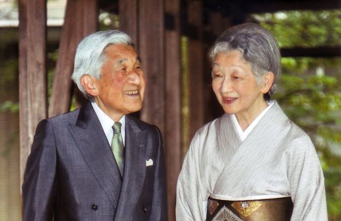 Поздравить императора Японии с 85-летием перед отречением от престола, пришло рекордное число людей — Today.kg