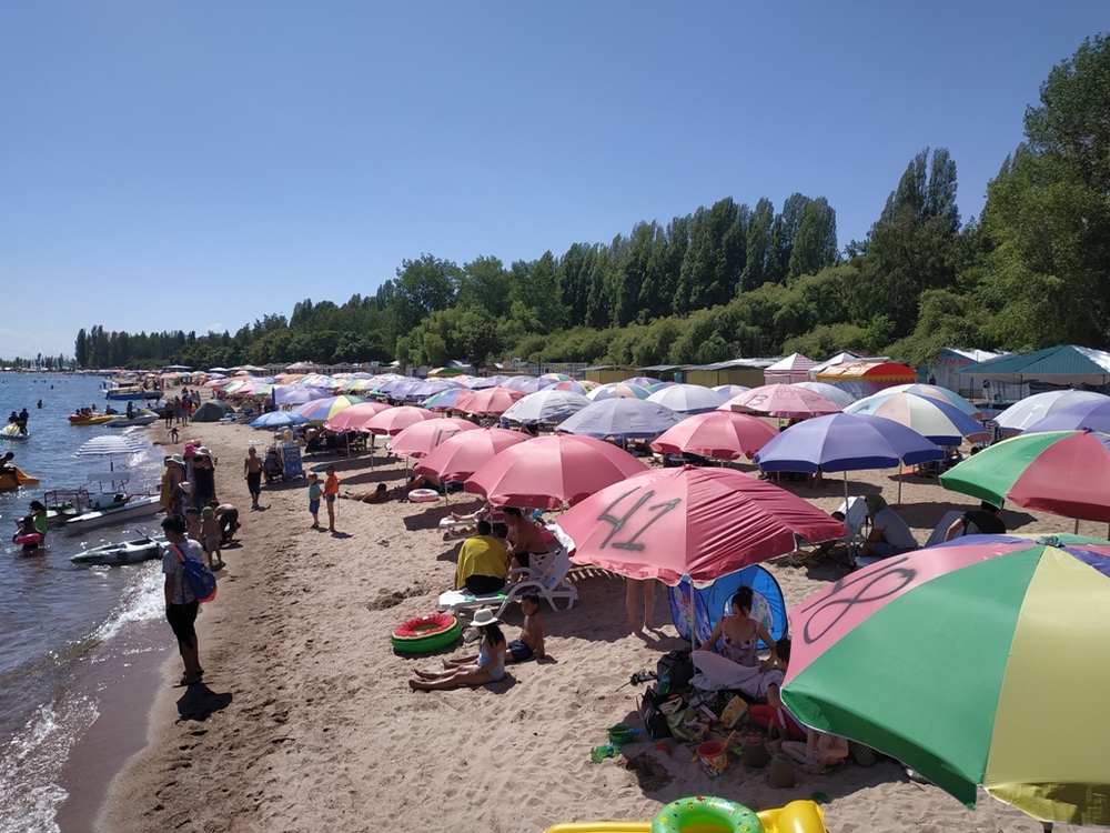 Жителям Иссык-Куля будет обеспечен доступ к пляжным зонам. Указ президента — Today.kg