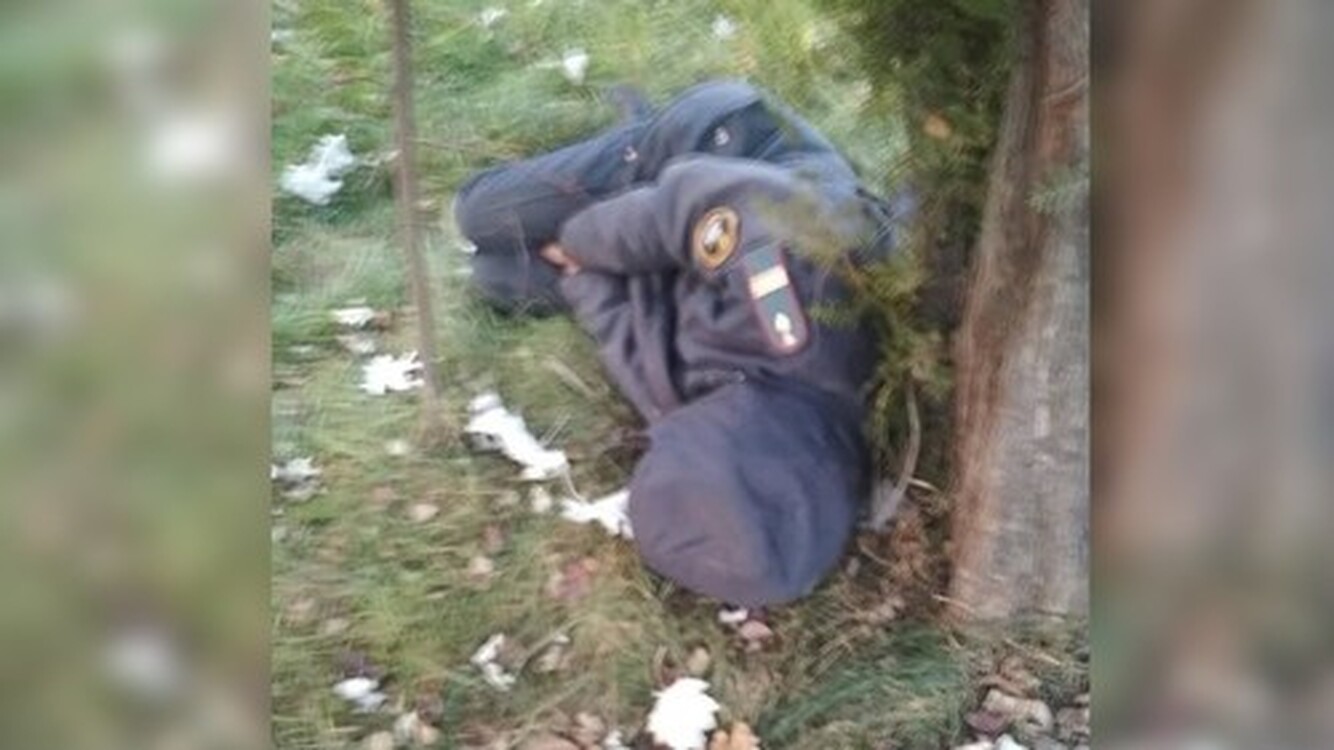 «Спавший полицейский» в Асанбае не является сотрудником ГУВД Бишкека, - милиция — Today.kg
