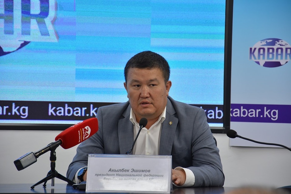 Член ЦИК Акылбек Эшимов вышел на работу — он находится под подпиской о невыезде из-за подозрений в мошенничестве — Today.kg