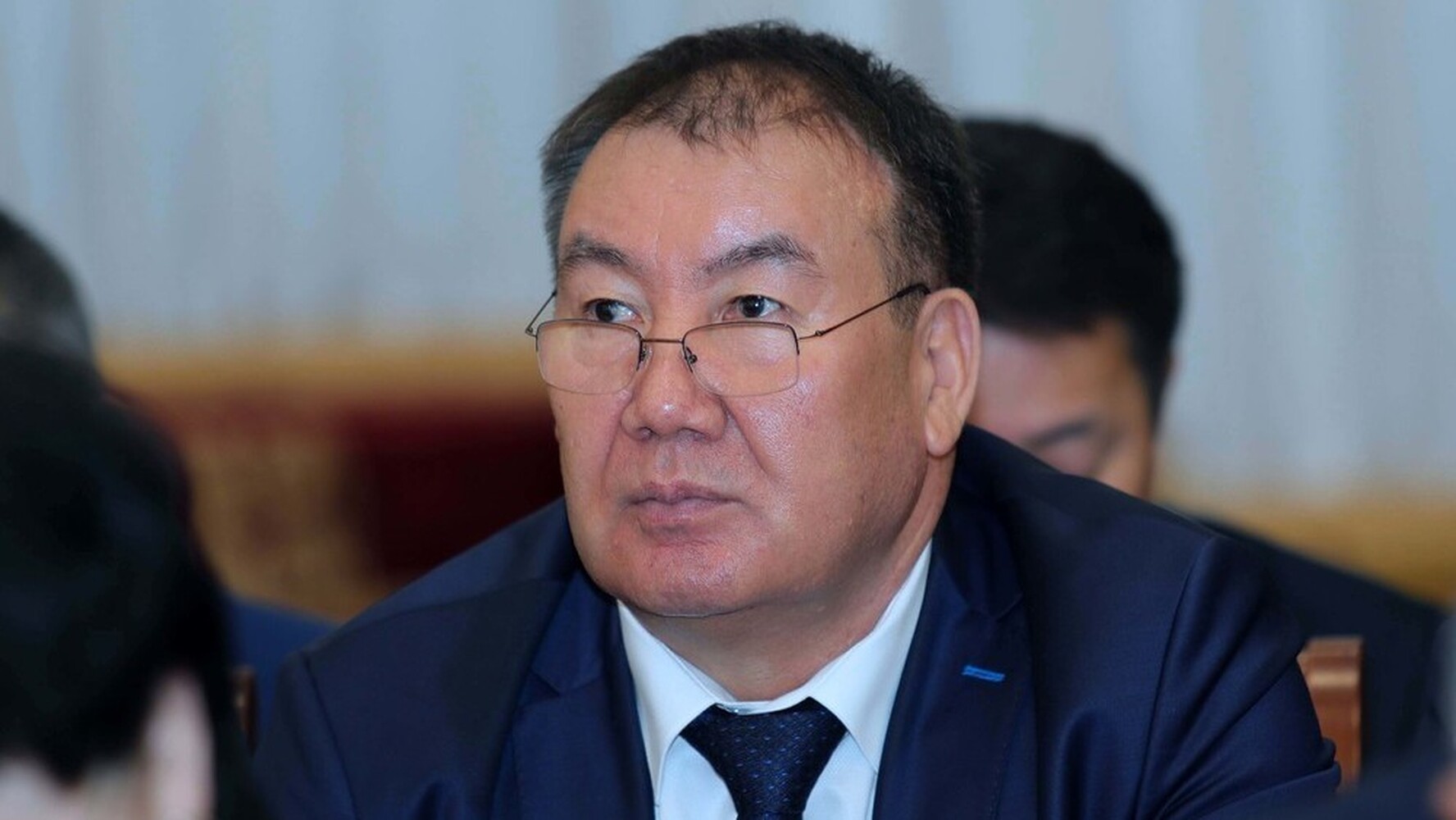 Новиков объявил выговор главному налоговику Кыргызстана — Today.kg
