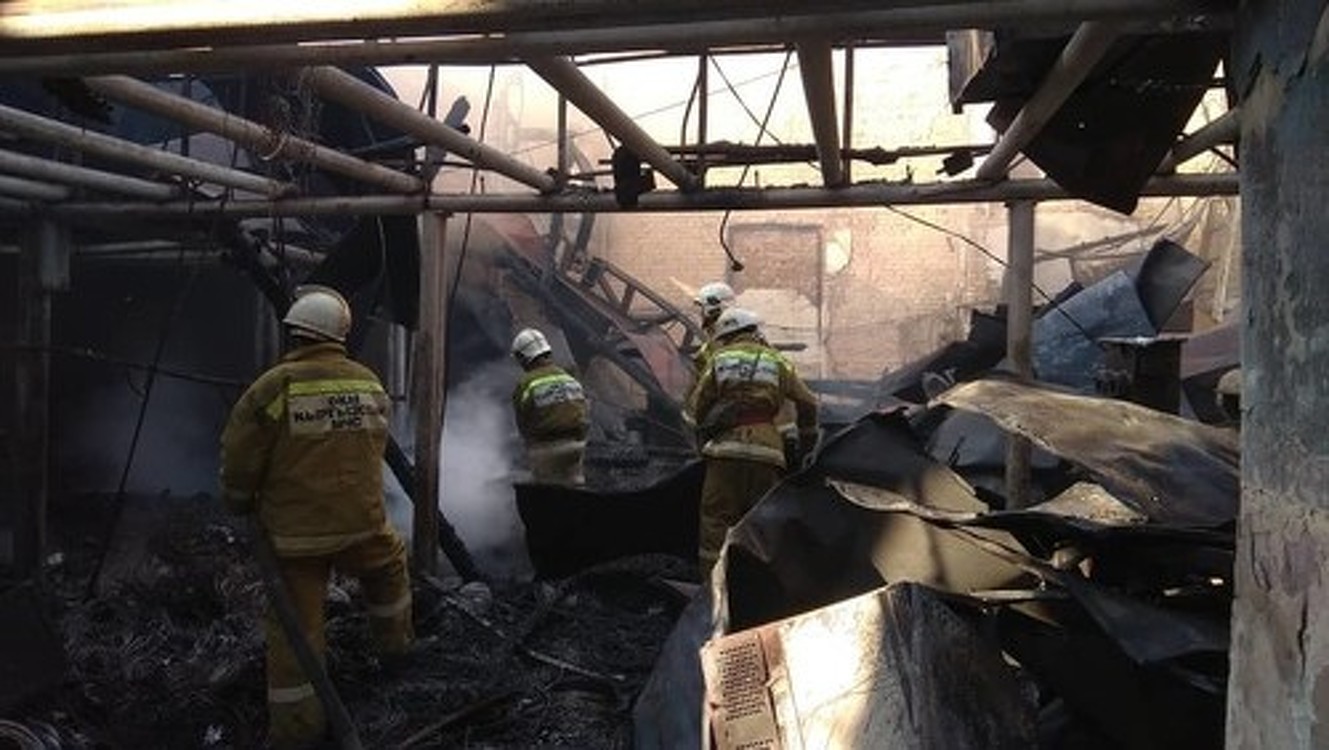 24 пожара за сутки. В Бишкеке и Аламедине сгорели жилые дома — Today.kg